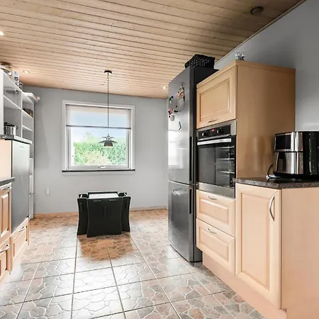 Prázdninový dům 3 Bedroom Cozy In *