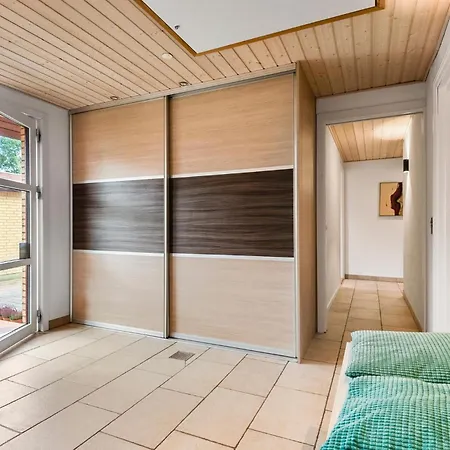3 Bedroom Cozy In Prázdninový dům *