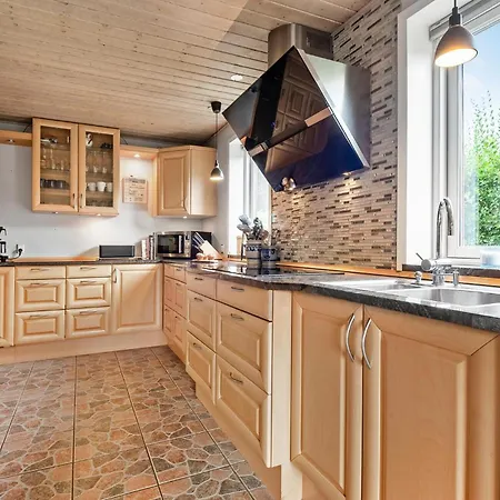 3 Bedroom Cozy In Σπίτι διακοπών